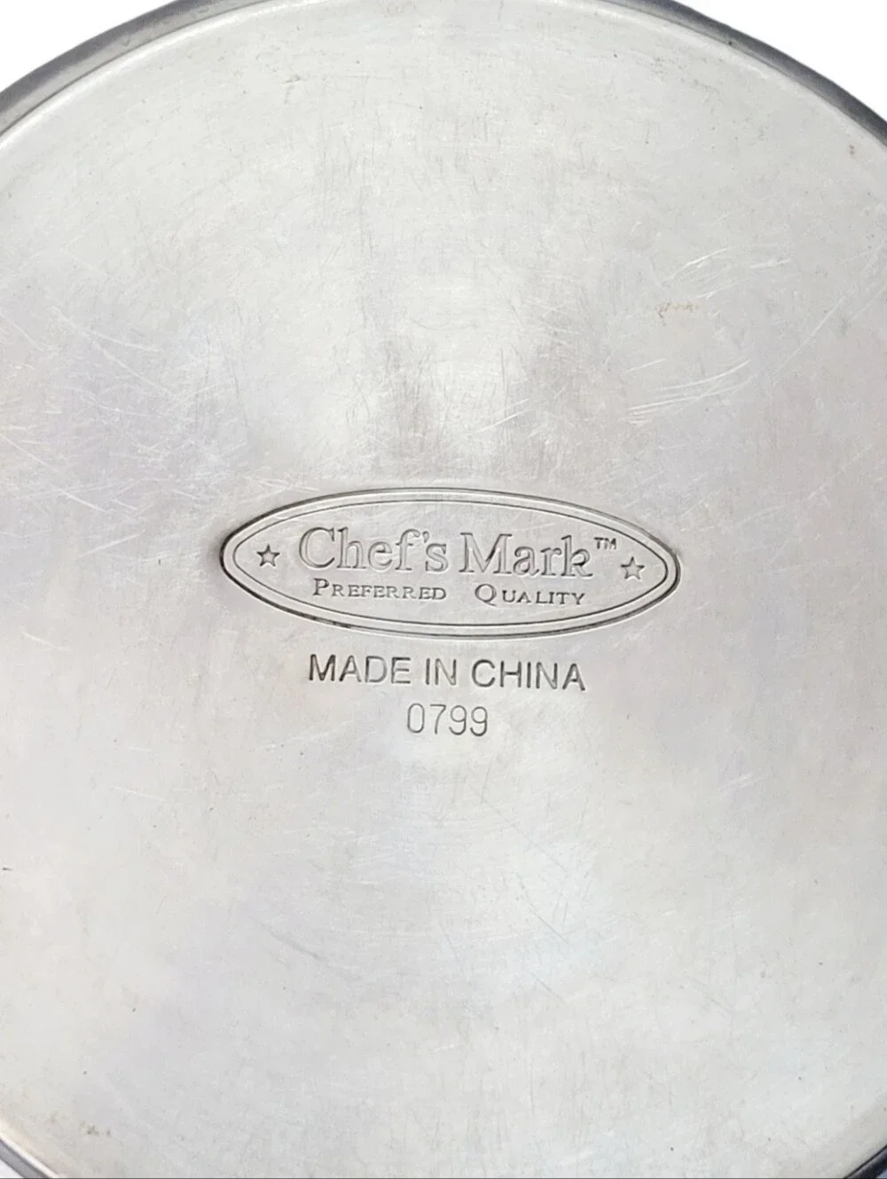 2 Quart Chef's Mark Cookware Stainless Steel Saucepan Bell-Shaped Body With Lid.